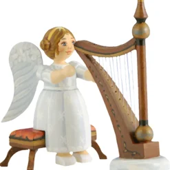 Engel sitzend mit Harfe