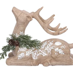 Hirsch mit Waldmuster sitzend