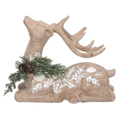 Hirsch mit Waldmuster sitzend