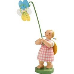 Mädchen mit Stiefmütterchen